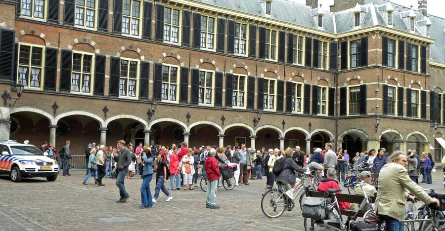 The Hague: Old City Private Walking Tour - Price and what you actually get for $265 per group