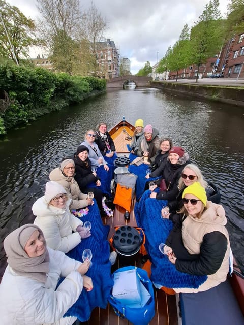 The Hague: Private Boattour up to 10 persons - Bring Your Own Snacks, or Add Dutch Comfort Food