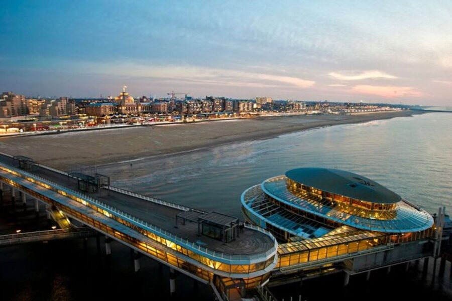 The Hague: Private Custom Walking Tour With A Local Guide - Getting picked up and starting your walk the easy way