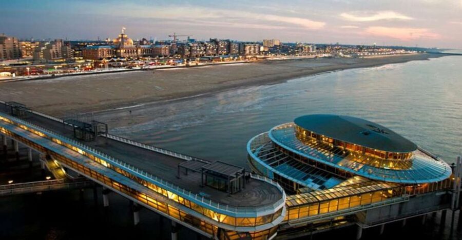The Hague: Private Custom Walking Tour With A Local Guide - What you will actually see: landmarks, exteriors, and museum zones