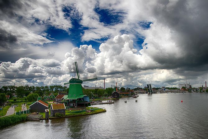 The Ultimate Zaanse-Schans Private Day Trip - Crowds, chocolate, and how to set expectations