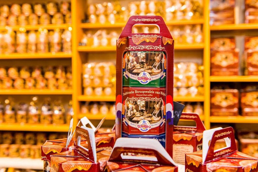 The Volendam Stroopwafel Experience - Meeting Point at Haven 98: Timing and Finding the Right Door
