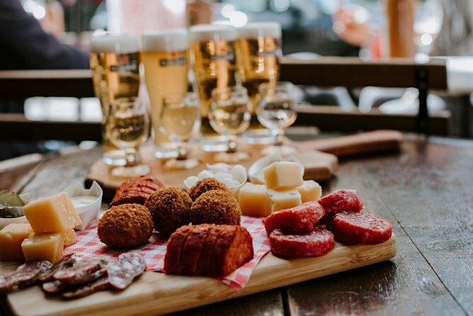 Top 10 Tastes of Amsterdam: Guided Walking Food Tour - 9 Little Streets (Negen Straatjes): chocolate cookies and that stroopwafel moment
