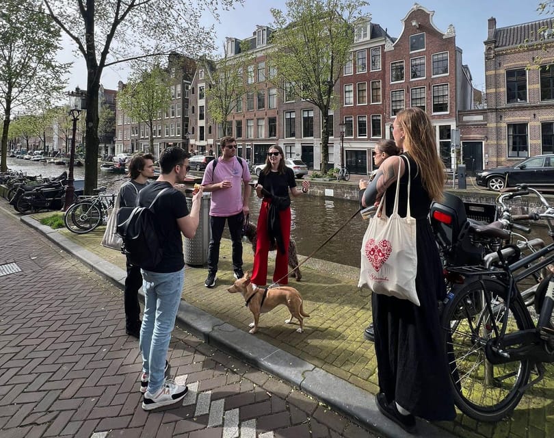 True Crime Tour Amsterdam: Explore the Dark Side of the City - Meet Monika: The Storytelling Style That Gets Attention
