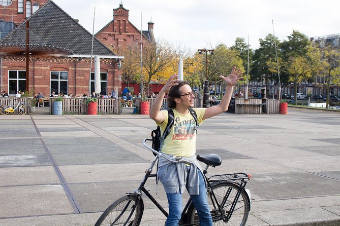 Urban Adventures Amsterdam Bike Tour, Graffiti and Magnet Fishing - Stop 2: Prinseneilandsgracht, the Draw Bridge Moment