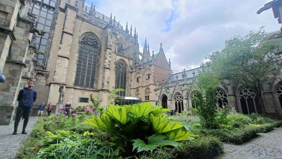 Utrecht Guided Highlights Walking Tour - Neude square, plus the Monopoly clue