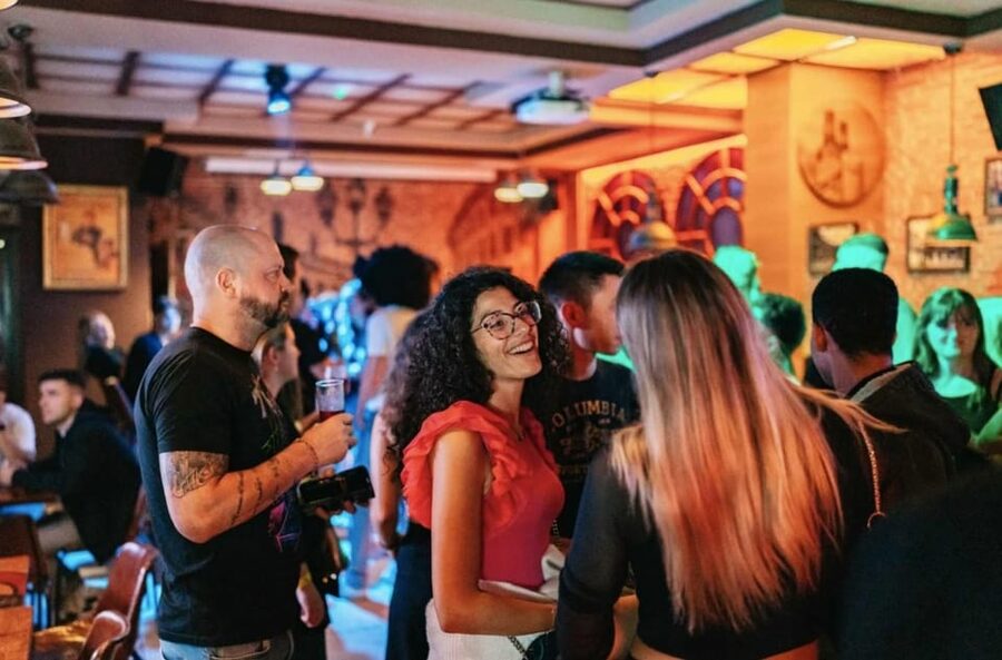 Utrecht: Ludwig's Original Pub Crawl with VIP Club Entry - The 5 Bars: Welcome Shots, Drink Specials, and Real Local Energy