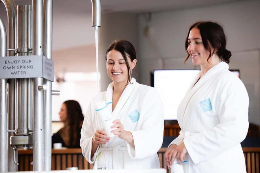 Valkenburg: Thermae 2000 Spa Entry Ticket - Included wellness extras: scrubs, infusions, floating, and aquafit
