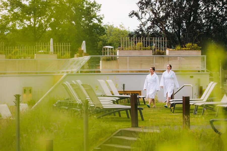 Valkenburg: Thermae 2000 Spa Entry Ticket - Your spa day layout: pools, whirlpools, saunas, and rest