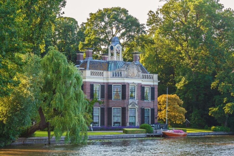 Vecht River: Full-day Cruise with Lunch - Pickup from Amsterdam, Utrecht, or Schiphol, done the convenient way