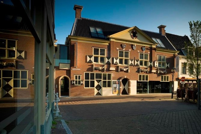 Vermeer Centrum Delft Museum Admission Ticket - Stop 1: Vermeer Centrum Delft and the Chronological Story of the Light Master