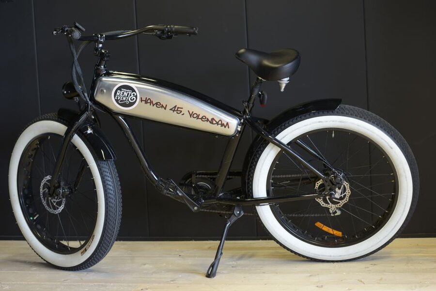 Volendam: E-Fatbike Rental - How you build your own route with Google Maps codes