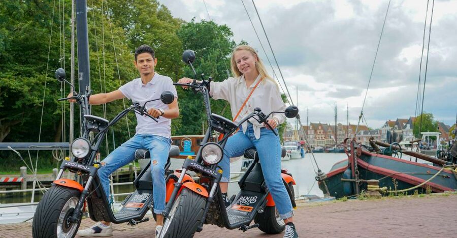 Volendam: E-Scooter Rental - The ride style: control your speed, your track, your timing
