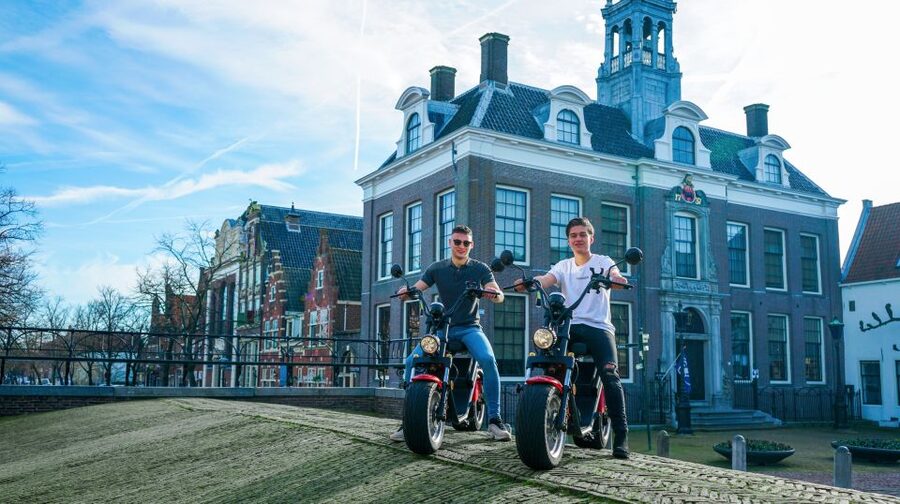 Volendam: E-Scooter Rental - Time check: 3 hours vs a full day (and why it matters)