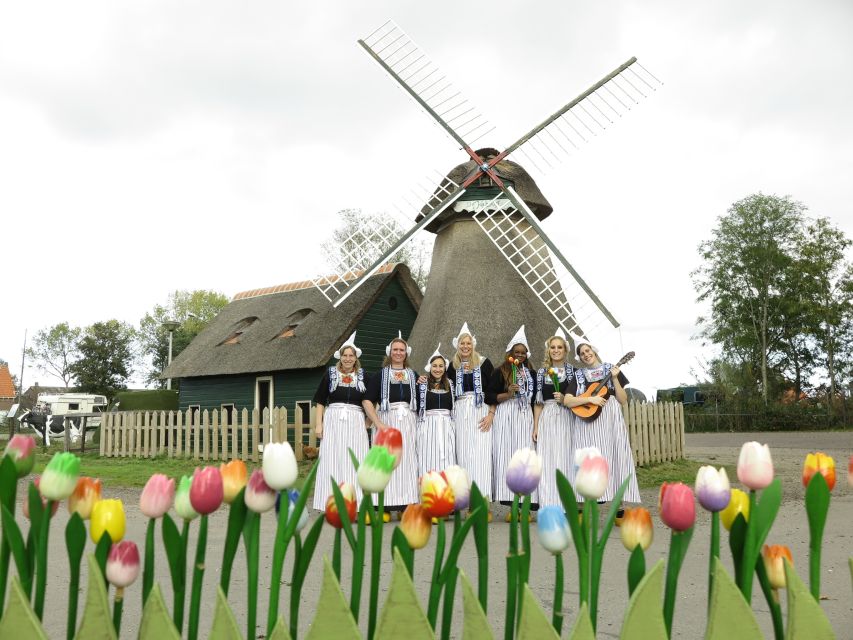 Volendam: Traditional Costume Photo with Cheese & Clog Tour - Photo Stop at Simonehoeve: Traditional Volendam Outfit and a Real Keepsake