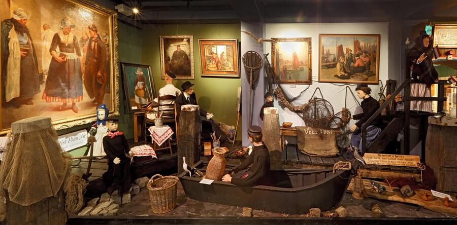 Volendam: Volendams Museum Entry Ticket - Volendam Fishing-Village Scenes: Home and Work in Plain Sight