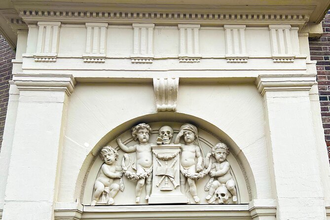 Walking Tour about Golden Age Architecture, private local guide - Dam Square to Westerkerk: how the Golden Age shapes every street corner