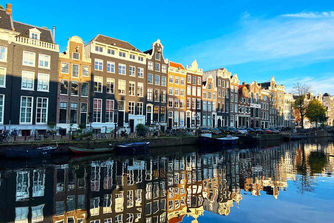 Walking Tour about Golden Age Architecture, private local guide - Ronde Lutherse Kerk: domes and Renaissance achievement