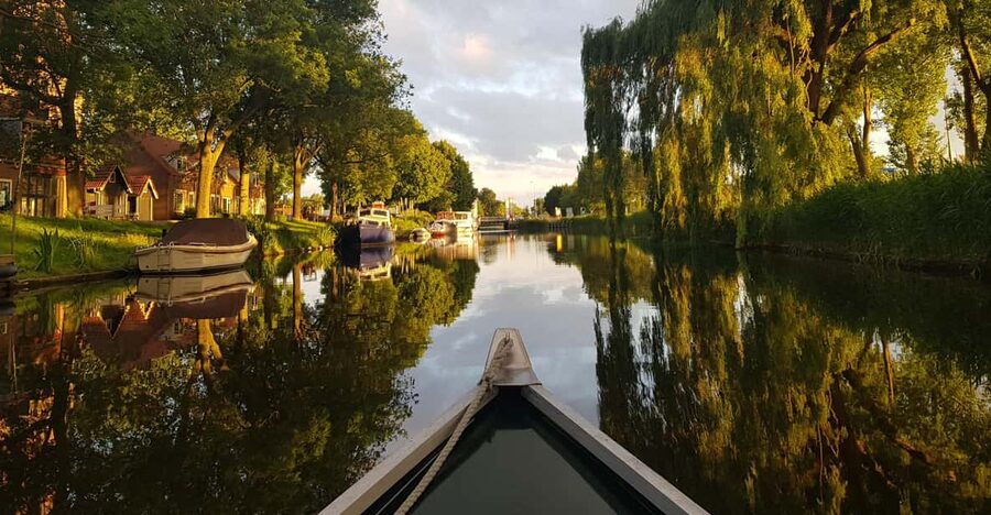 Whisperboat rental in beautiful area close to Amsterdam - Key things that make this whisper boat rental special
