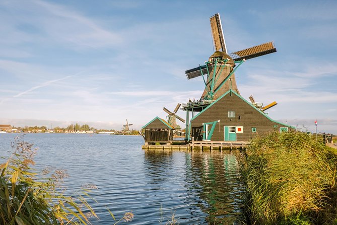 Windmill Tour from Amsterdam, Including Volendam & Marken - Volendam: a fishing village, plus cheese tasting that is quick but fun