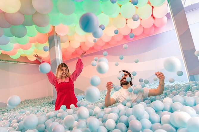 WONDR Experience - The Photo Magic: Ball Pit Moments and QR-Code Options