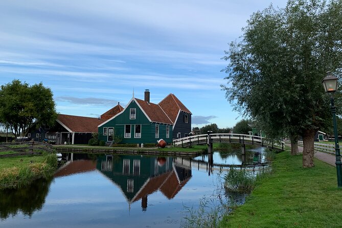 Zaanse Schans and Giethoorn Small-Group Tour with Hotel Pick-Up - Free time in Zaanse Schans: photos, windmills, and buying with confidence