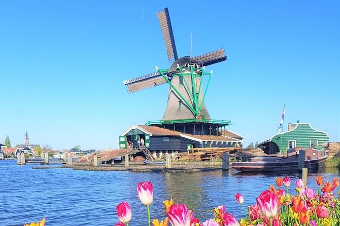Zaanse Schans and Volendam Private Tour – Clogs, Cheese and More - Zaanse Schans windmills: the best photos and the real mechanics