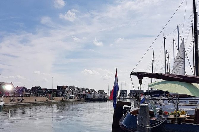 Zaanse Schans and Volendam Private Tour – Clogs, Cheese and More - Henri Willig cheese farm: cows, robots, and a real tasting