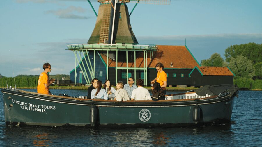 Zaanse Schans: Cruise UNESCO Windmills Village + Live Guide - Stop by stop: what you actually see on the water