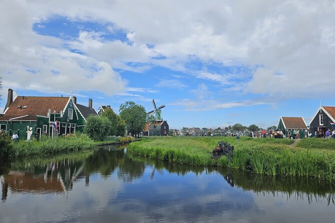 Zaanse Schans & Volendam Small-Group Tour with Hotel Pickup - Volendam time: waffles and the working village vibe